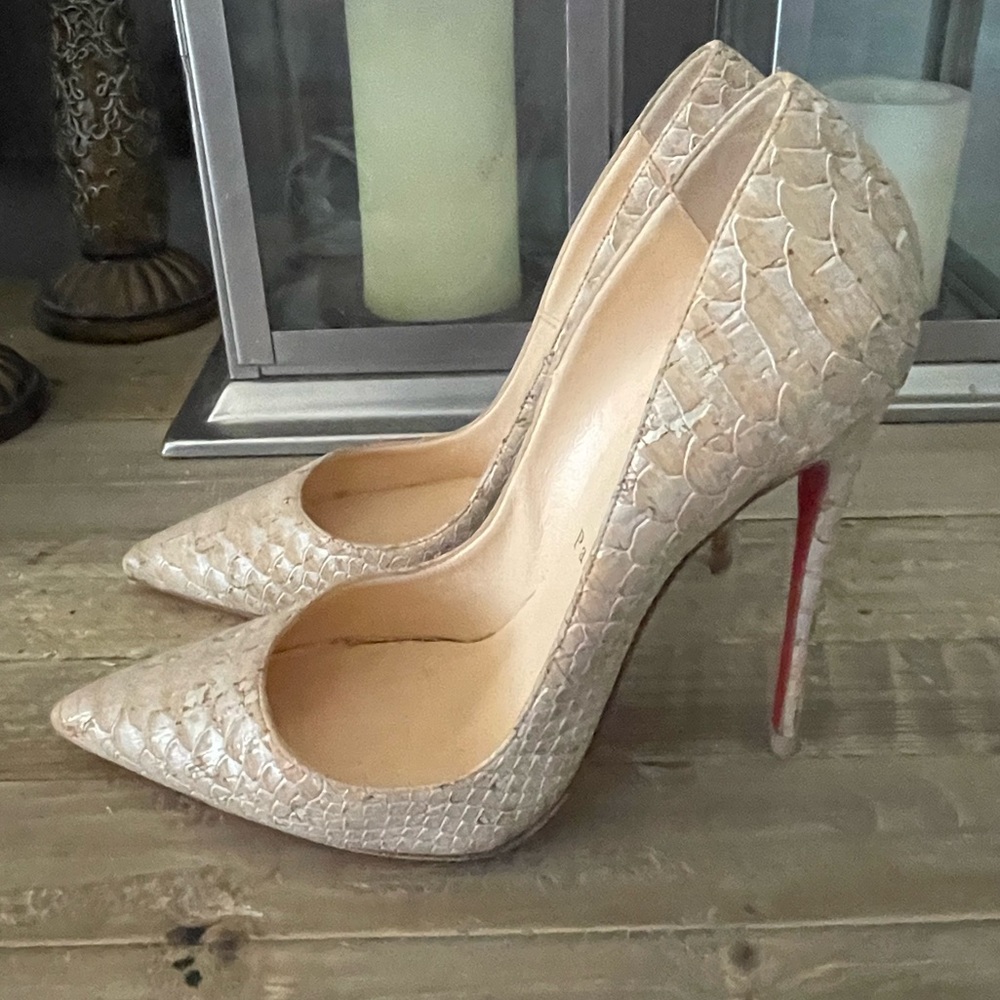 USED CHRISTIAN LOUBOUTIN Liege Embossed So Kate 120 Pumps Beige Heels US8 / EU38